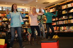 gal/2010/2010 Saitentwist Mayersche 13.11. Tierisches/_thb_2010 Saitentwist Mayersche 13.11. 025.jpg
